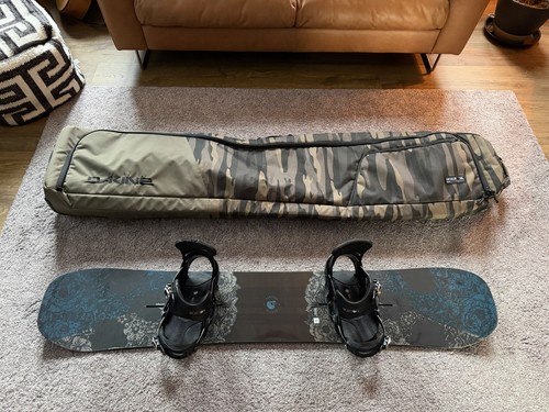Burton snowboard bindings - snowboard,, and