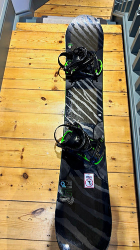 Burton freestyle snowboard - burton,