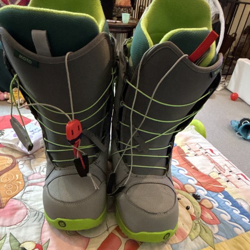 Burton moto snowboard - snowboard, boots